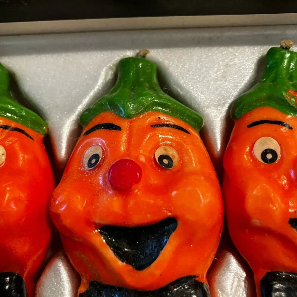 Vintage Halloween Pumpkin Candles - Orange and Black - Picture 4 of 8